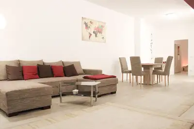 Image de Lovely 5-rooms apartment in Friedrichshagen