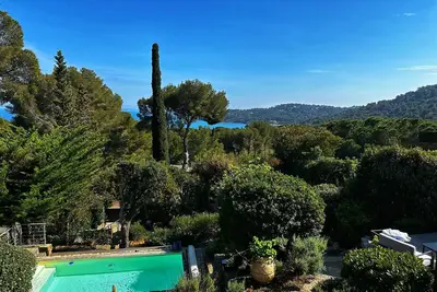Image de Loue Villa classée 4* -4/5 couchages piscine privée & vue Mer à 400m de la plage