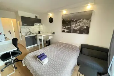 Image de Cosy private studio - 25 sqm - 2 minutes from subway station line 13