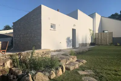 Image de Jolie petite maison proche de la plage du Men Dû