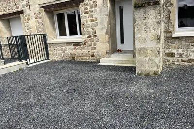 Image de Grange entièrement rénovée dans un endroit calme et paisible à la campagne