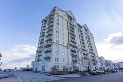 Image de 3 bedroom 2 1/2 bath condo