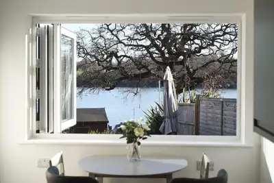 Image de Pet friendly direct water access 3bed sleeps 6