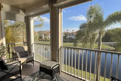 Image de 1 mile to Beaches! Gated Community.