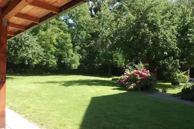 Image de Geräumige Fewo im Grünen mit Großem Überdachten Freisitz