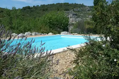 Image de Gîte avec piscine dans un petit village