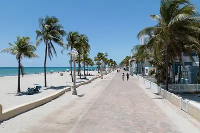 Image de Newly remodeled 1-bed, 1-bath vacation rental steps to ocean views, sleeps 4.