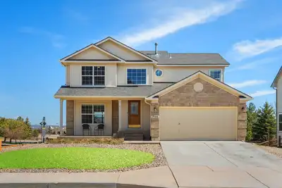 Image de New! Broadmoor Reserve Home, Mountainside views, Deck. A-Strp-24-0585