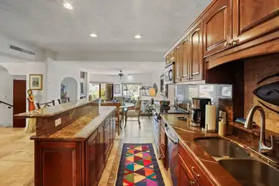 Image de 2 bedroom condo, marina view in Terrasol Beach Resort, 15 walk to everything