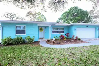 Fully Updated Pool Home