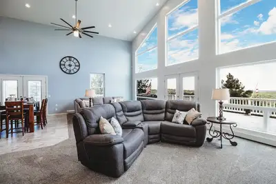 Image de Luxury 6-bedroom home with View, Arcade Table, Fire table, Jet tubs, Deck, Wi-Fi