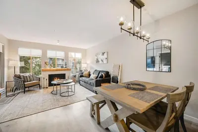 Image de Stylish Central 1Br Condo w H/T!