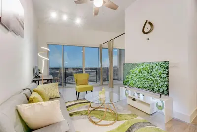 Image de Snappy loft style 2br | Gym | Parking | Workspace