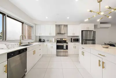 Image de 5bdr Luxurious Apartment|2 Bathrooms | Sleeps 10