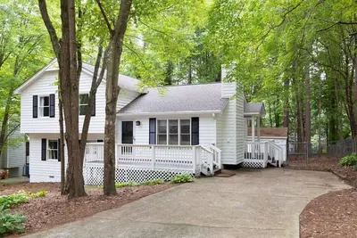 Image de 4br Kid Friendly  Fenced in Yard Playset