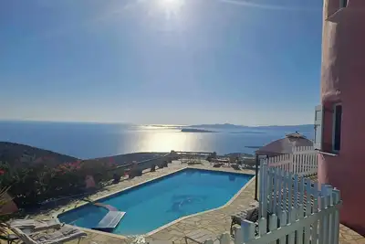 Image de Dorothea Panoramic Villa. One of a kind, a hidden gem on the isle of Paros. Helios