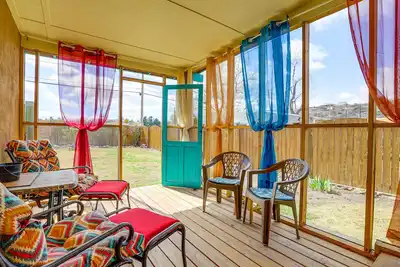 Image de New Mexico Cottage: Hot Springs Fed Tub On-Site
