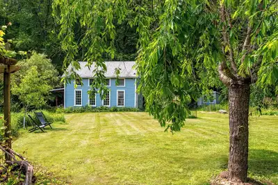 Image de Callicoon Cottage with Private Pond, Fireplace and Fire Pit\nFamily, Pet Friendly