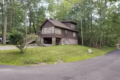 Image de Log Cabin near Greenwood Lake. Minutes to Ap Trl, Ren fair, Mt Peter, & Warwick