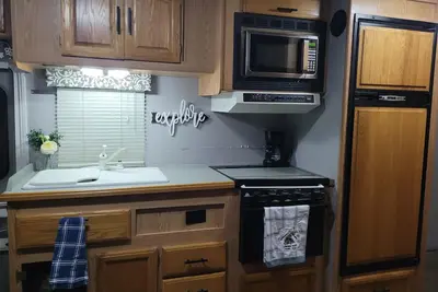 Image de Camper 3 miles from interstate I40. Private and close to many outdoor activities