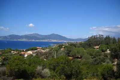 Image de Villa entière 5min de la plage à pied, 4 chambres, vue mer et montagne au calme