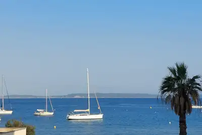 Image de Studio vue mer sur les 'îles dans une résidence sécurisée avec place de parking