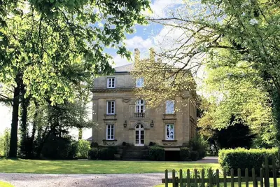 Image de Belle demeure dans un grand parc arboré
