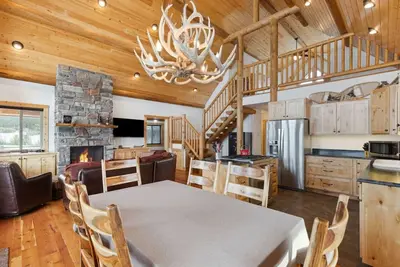 Image de * * *Como Peaks Cabin* * *