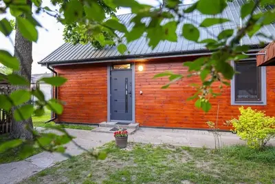 Image de Cosy country house surrounded by a river, forests and meadows.