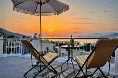 Image de An hour from central Athens, 2 bedroom house. Salamina