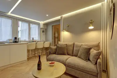 Image de 369 Suite Fondary 5 - Superbe Appartement à Paris