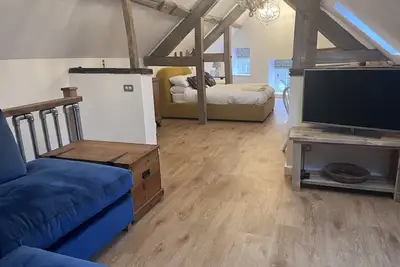 Image de ‘Hay loft’ @ Old Walls - riverside space