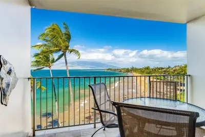 Image de Royal Mauian 607: Oceanfront Serenity Awaits in This Amazing Condo! - With A/C