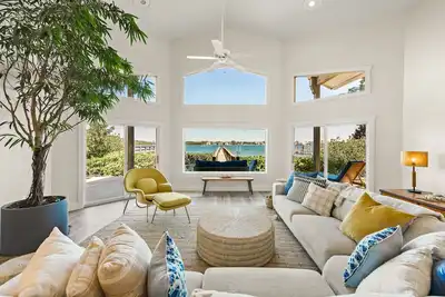 Image de Waterfront Home with 200 ft Dock - Bayside Bliss