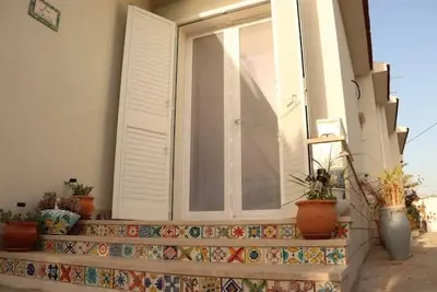 Image de House with emotional shower Special Thought