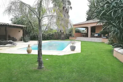 Image de A 10 min de la mer maison entière avec piscine dans un écrin de verdure