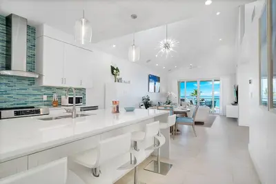Image de Grace Bay Beach Front Penthouse