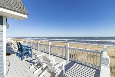 Image de Ocean views from every level, just steps from the Hatteras Island beaches.