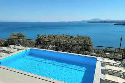 Image de Villa Faiax - stunning pool views Ipsos bay