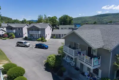 Image de Top Rated Rental House on Canada Street in The Heart of Lake George Village
