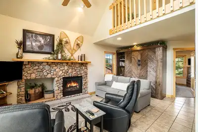 Image de Solitude Bobcat #6 - Mountain Cabin with Fireplace