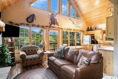 Image de Solitude Marmot #5 - Mountain Cabin with Fireplace
