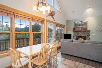 Image de Solitude Eagle #2 - Mountain Cabin with Fireplace