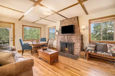 Image de Kittery West - Long-Term Vacation Rental, 30+ Days Only, 2 Bdr in Estes Park Co