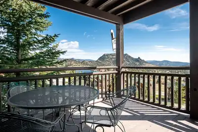 Image de Powell Peak 104 - 1 Br Condo with Fireplace - Marys Lake and Mountain Views