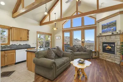 Image de Jackstraw Mountain 32 - 2 Br Condo with Marys Lake and Mountain Views