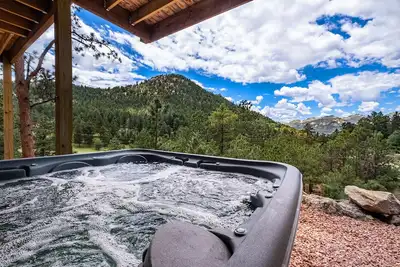 Image de Eldondale - Incredible Mountain Views with Private Hot Tub - 22-Zone3272