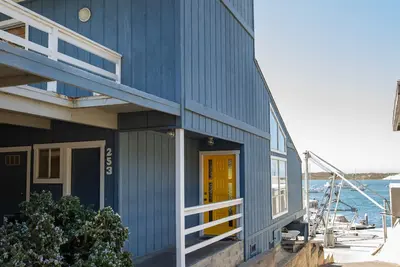 Image de Comfortable Waterfront Home in Morro Bay - 30 nights or longer