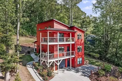 Image de Game room, Hot tub, Views and close to Asheville