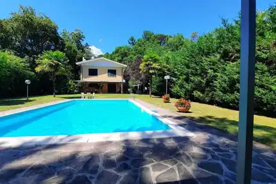 Super Villa met 5 Slaapkamers, max 10 Pers, Groot Privé Zwembad & Heerlijke Tuin